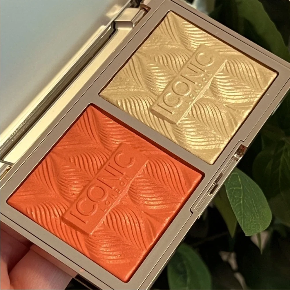ICONIC LONDON NIB -Coral Glow- Silk Glow Duo Full Size 0.21 oz Blush/Highlighter